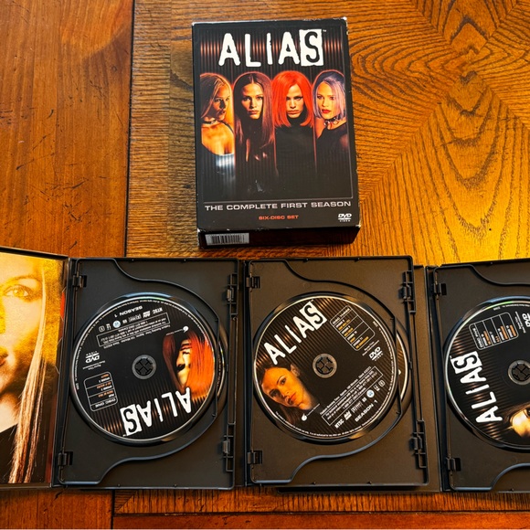 Season 1, 2, 3 & 5 of Alias DVD Video. Missing season 4 not included. - Picture 6 of 6